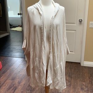 Banana Republic creme shall/cardigan M/L